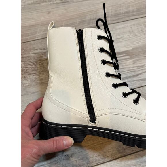 Arizona Jean Co Queen Flat Heel Combat Boots Size 7.5 - Picture 8 of 13